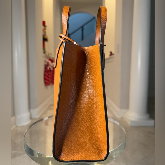 NWT Marc Jacobs Mini Grind Leather Tote - Picture 3 of 6